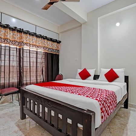 Hotel O Sri Chowdeshwari Boarding And Lodging Tavarikere Zewnętrze zdjęcie