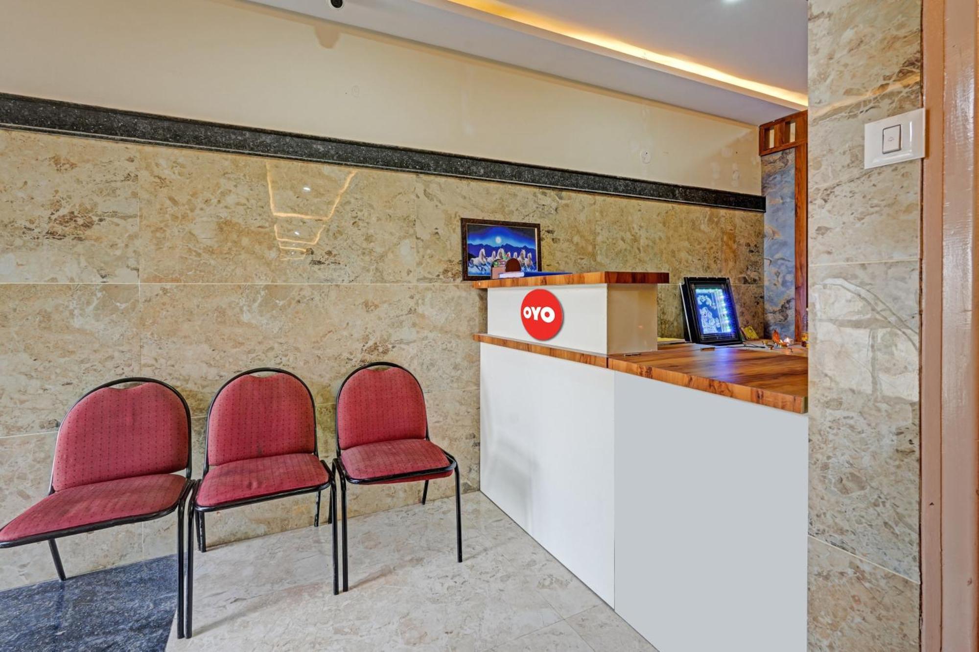 Hotel O Sri Chowdeshwari Boarding And Lodging Tavarikere Zewnętrze zdjęcie